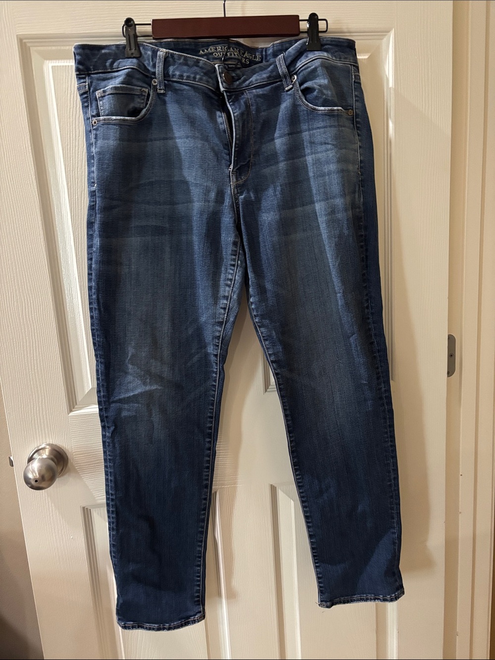 American Eagle Outfitters Medium Wash Skinny Jeans - Blue